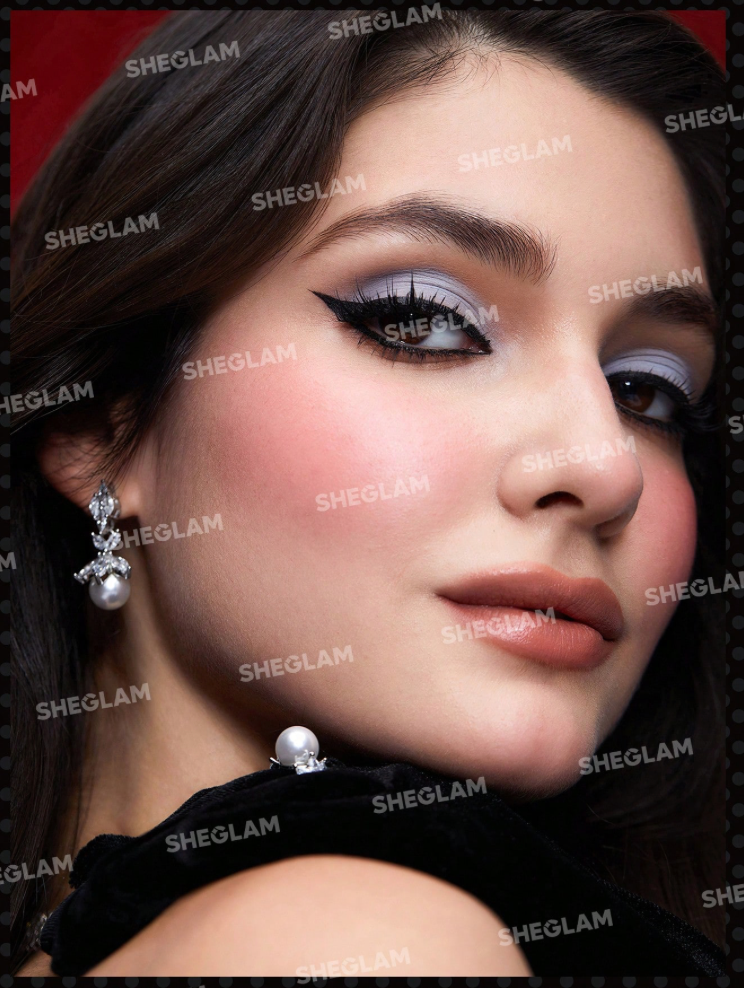 Blush liquide Dewy Color Bloom de Marilyn Monroe X SHEGLAM