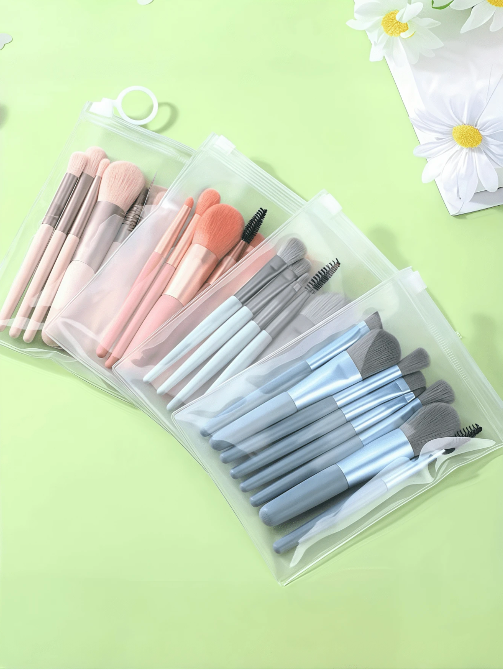 8 Sets Of Mini Portable Makeup Brushes