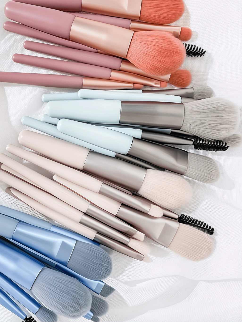 8 Sets Of Mini Portable Makeup Brushes