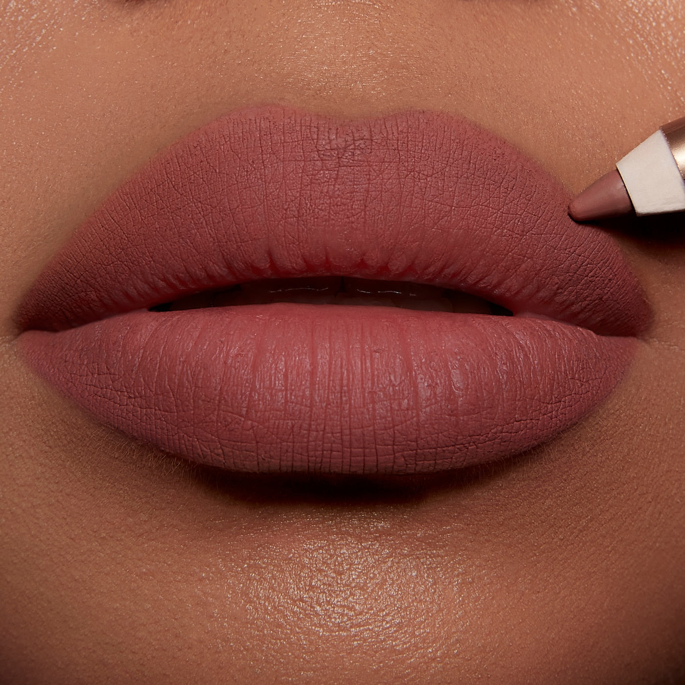 Charlotte Tilbury  Lip Cheat Lip Liner