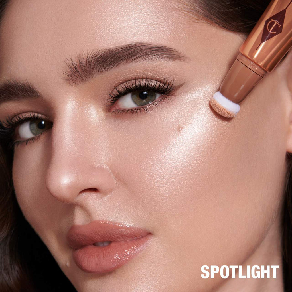 Charlotte Tilbury  Beauty Highlighter Wand